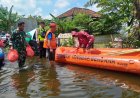 Pendistribusian Makanan Bagi Korban Terdampak Banjir